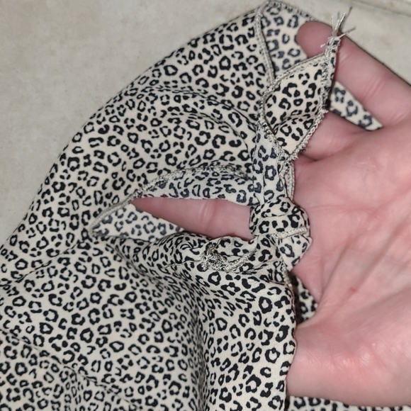 Teenbell Leopard Print Flowy Dressy Top Elastic Stretch Neck Line Tie Sleeves 3X - Picture 5 of 7